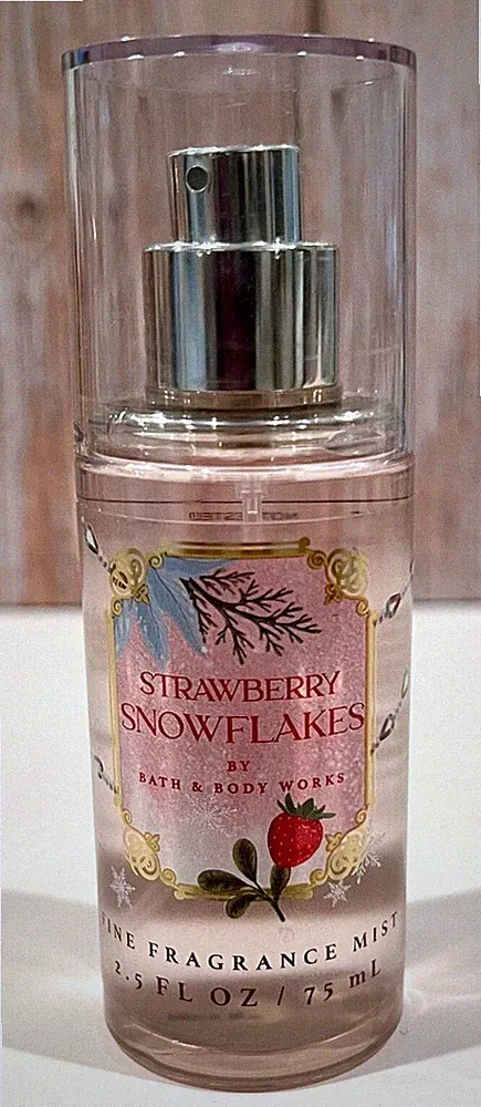 Bath and Body Works STRAWBERRY SNOWFLAKES Travel Fine Fragrance Mist 2.5 fl oz