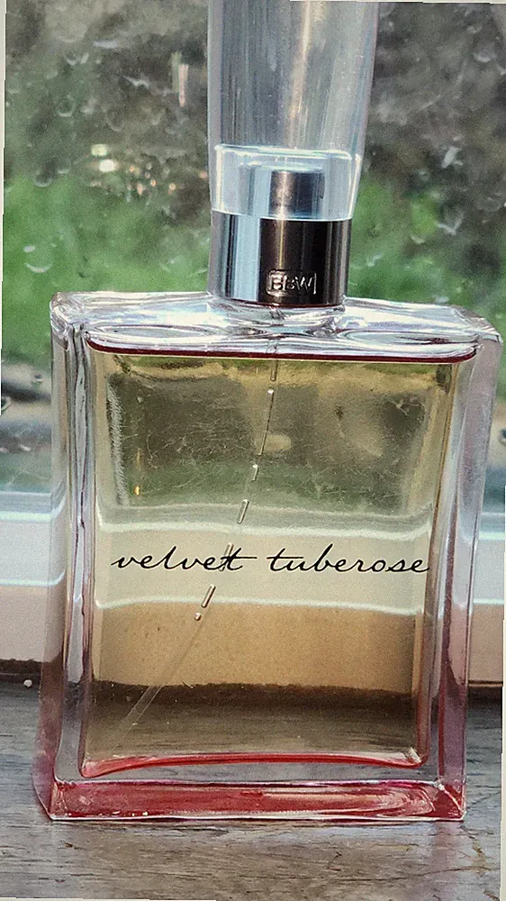 Bath & Body Works Velvet Tuberose EDT Spray Perfume—2.5 fl oz Discontinued