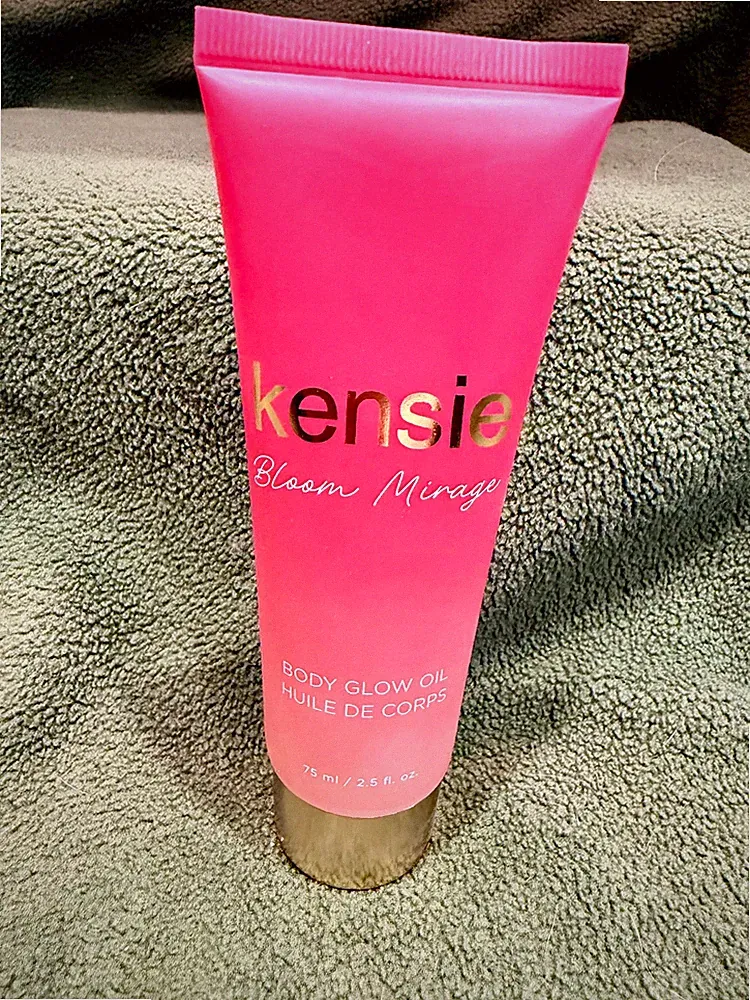 Kensie Bloom Mirage Perfume Body Glow Oil 2.5 fl oz New WIthout Box