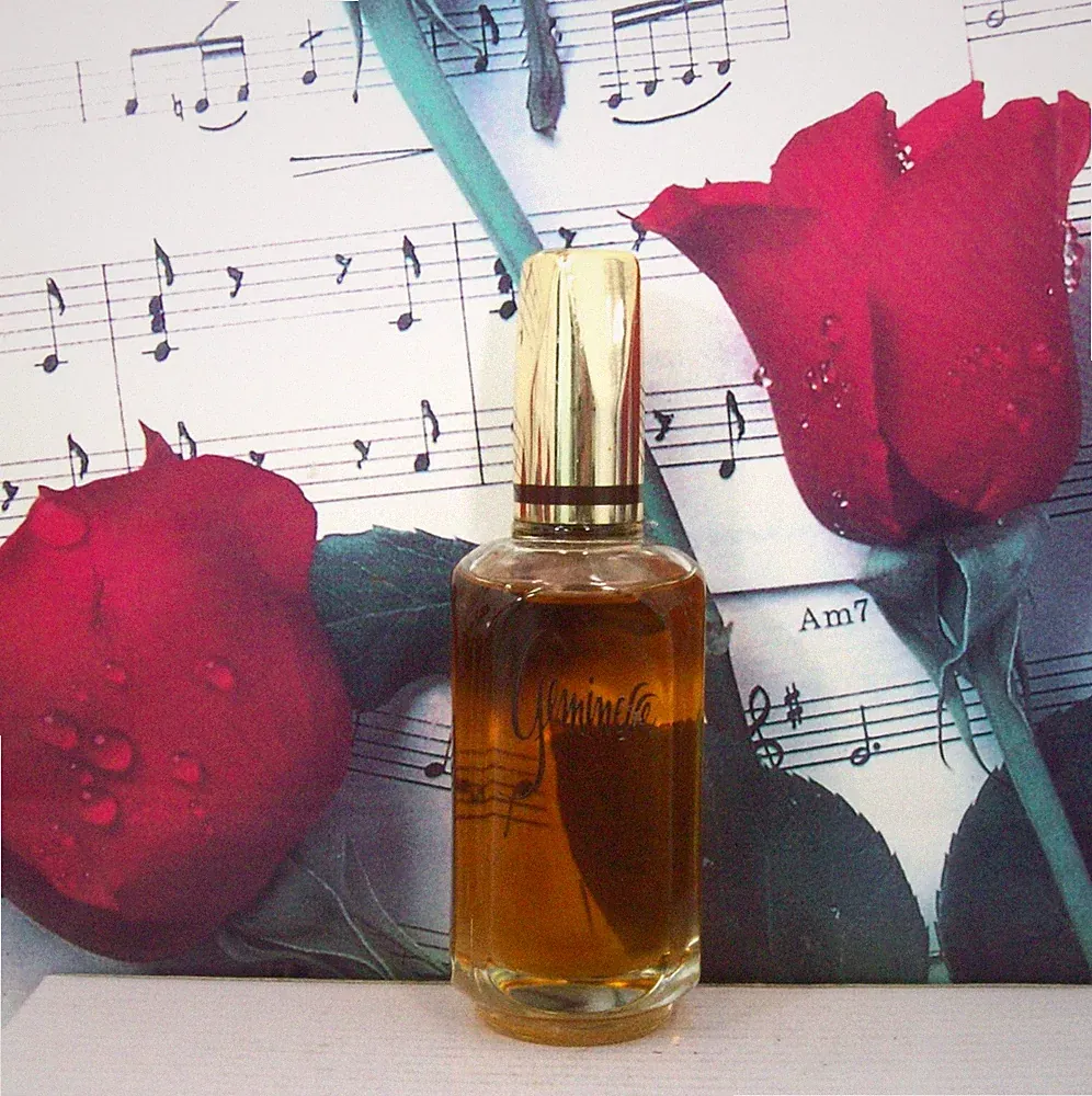Max Factor Geminesse Perfume Bath Oil 2.5 FL. OZ. NWOB