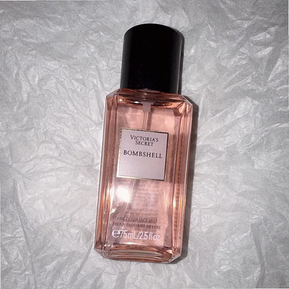 Victoria's Secret Bombshell Fragrance Mist Spray, Regular Size 2.5 fl oz